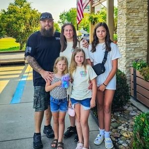 Meet your Posher, Bret